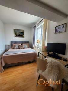 *** CIRPANOVA SIRI CENTAR NOVOG SADA TOP ***